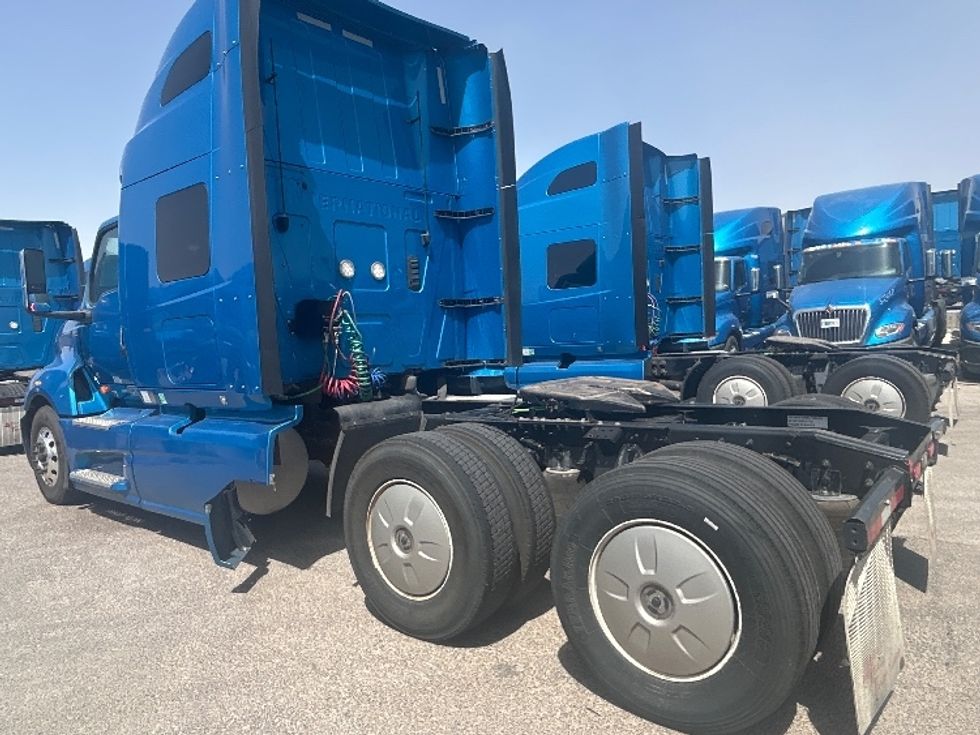 Sleeper Tractor-Heavy Duty Tractors-International-2021-LT625-El Paso-TX-685,676\n\t\tmiles-$ 33,250 - Image 5
