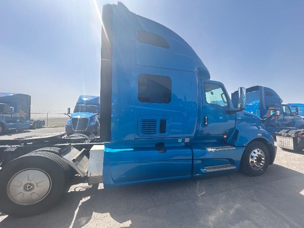 Sleeper Tractor-Heavy Duty Tractors-International-2021-LT625-El Paso-TX-685,676\n\t\tmiles-$ 33,250 - Image 8