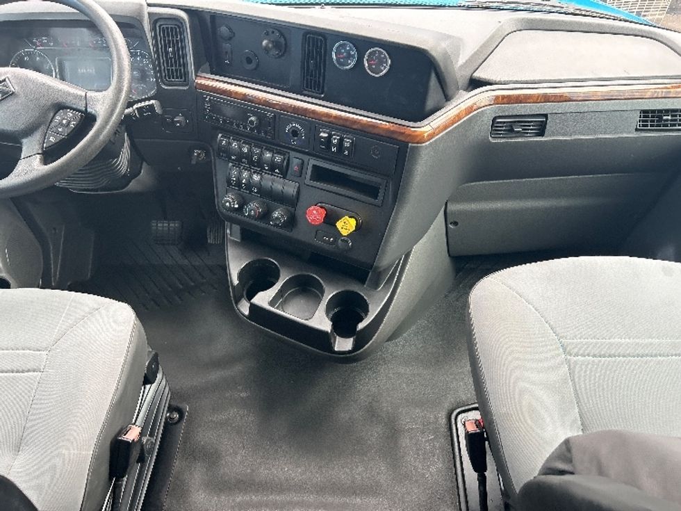 Sleeper Tractor-Heavy Duty Tractors-International-2021-LT625-El Paso-TX-686,587\n\t\tmiles-$ 32,000 - Image 12