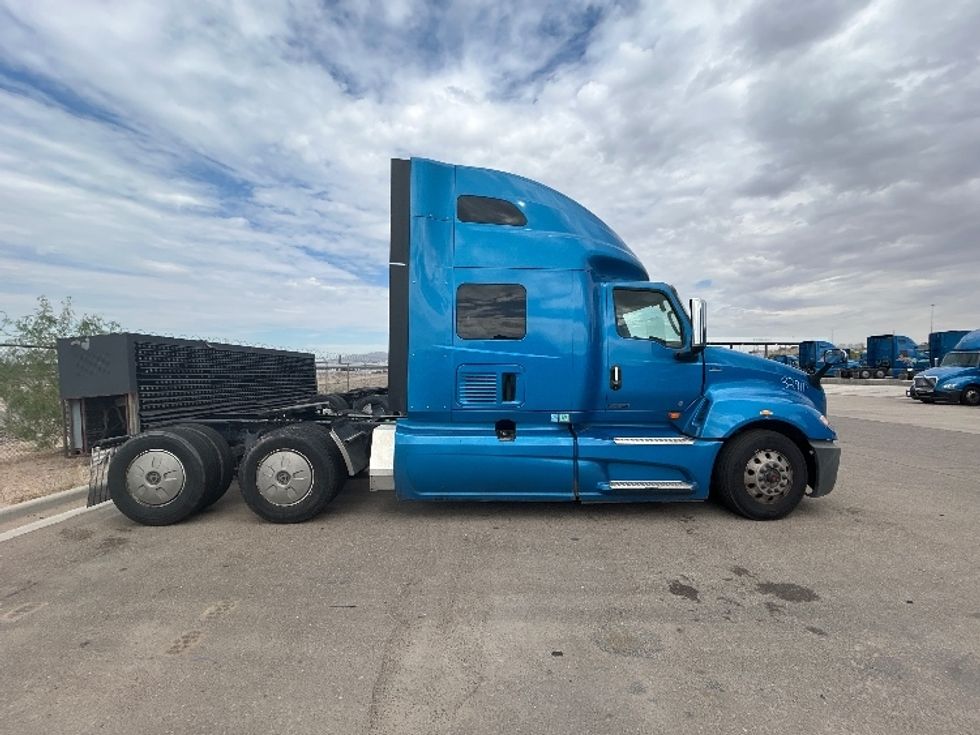 Sleeper Tractor-Heavy Duty Tractors-International-2021-LT625-El Paso-TX-686,587\n\t\tmiles-$ 32,000 - Image 8