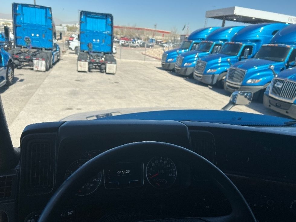 Sleeper Tractor-Heavy Duty Tractors-International-2021-LT625-El Paso-TX-687,129\n\t\tmiles-$ 27,750 - Image 11