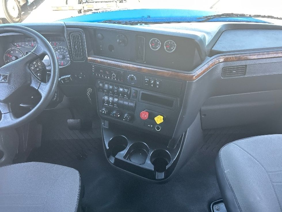 Sleeper Tractor-Heavy Duty Tractors-International-2021-LT625-El Paso-TX-687,129\n\t\tmiles-$ 27,750 - Image 12