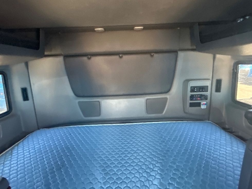 Sleeper Tractor-Heavy Duty Tractors-International-2021-LT625-El Paso-TX-687,129\n\t\tmiles-$ 27,750 - Image 16