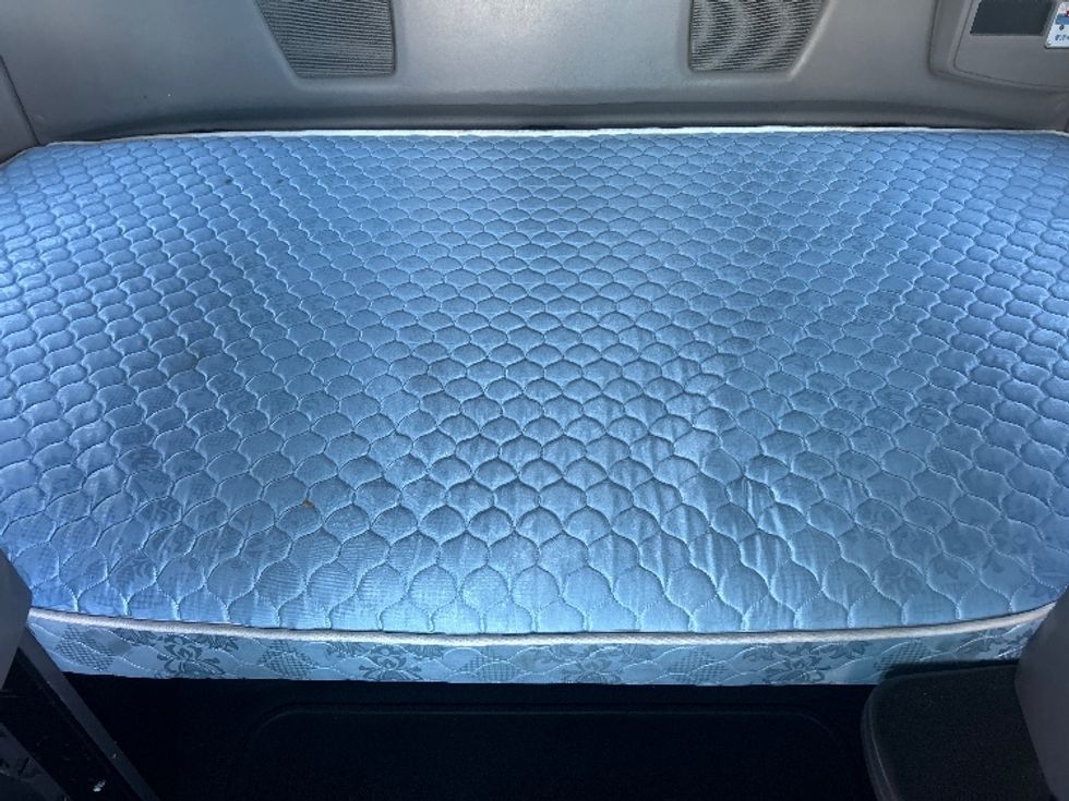 Sleeper Tractor-Heavy Duty Tractors-International-2021-LT625-El Paso-TX-687,129\n\t\tmiles-$ 27,750 - Image 17