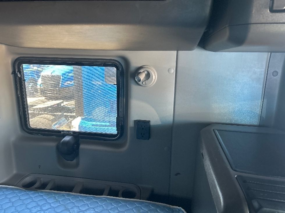 Sleeper Tractor-Heavy Duty Tractors-International-2021-LT625-El Paso-TX-687,129\n\t\tmiles-$ 27,750 - Image 18