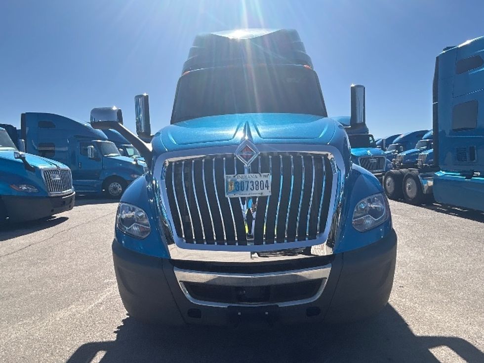 Sleeper Tractor-Heavy Duty Tractors-International-2021-LT625-El Paso-TX-687,129\n\t\tmiles-$ 27,750 - Image 2