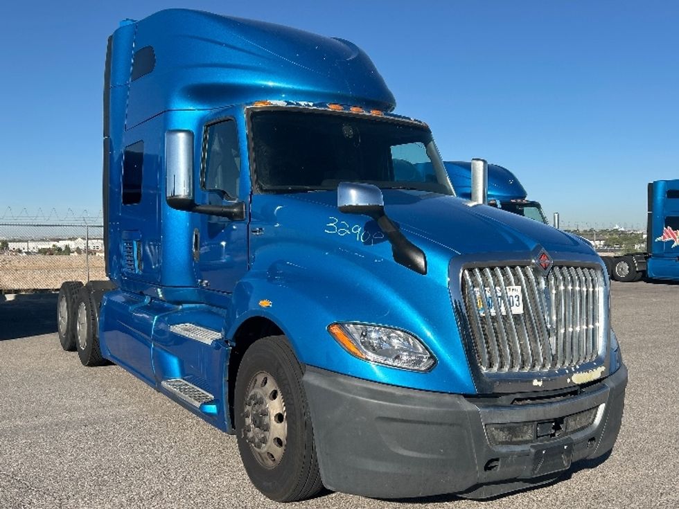 Sleeper Tractor-Heavy Duty Tractors-International-2021-LT625-El Paso-TX-698,324\n\t\tmiles-$ 32,750 - Image 1