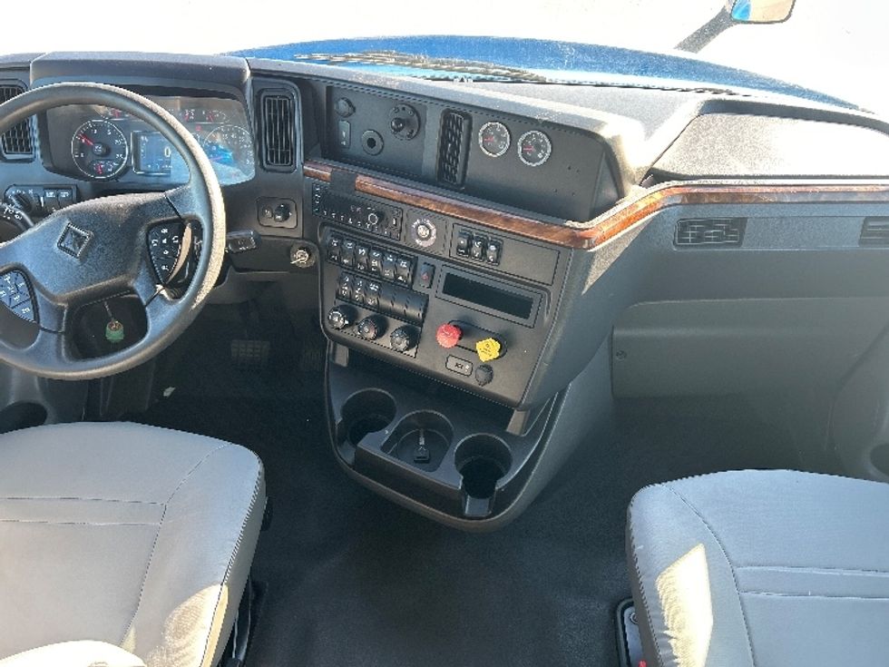 Sleeper Tractor-Heavy Duty Tractors-International-2021-LT625-El Paso-TX-698,324\n\t\tmiles-$ 32,750 - Image 12