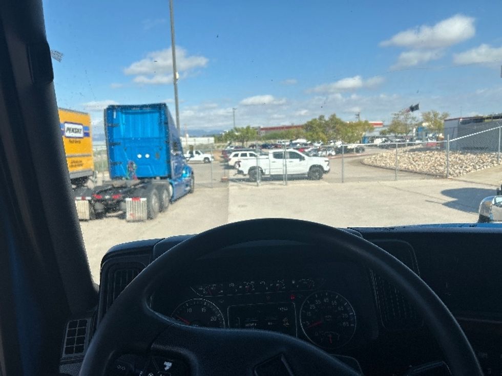 Sleeper Tractor-Heavy Duty Tractors-International-2021-LT625-El Paso-TX-699,836\n\t\tmiles-$ 31,500 - Image 11