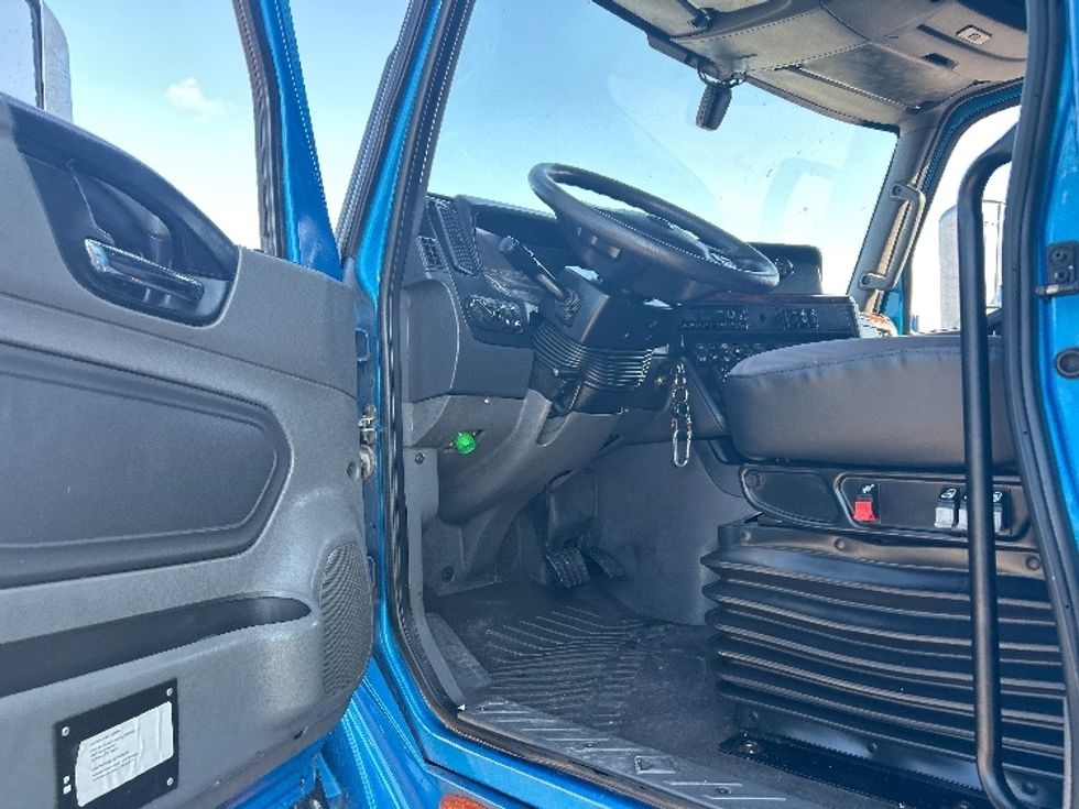 Sleeper Tractor-Heavy Duty Tractors-International-2021-LT625-El Paso-TX-699,836\n\t\tmiles-$ 31,500 - Image 9
