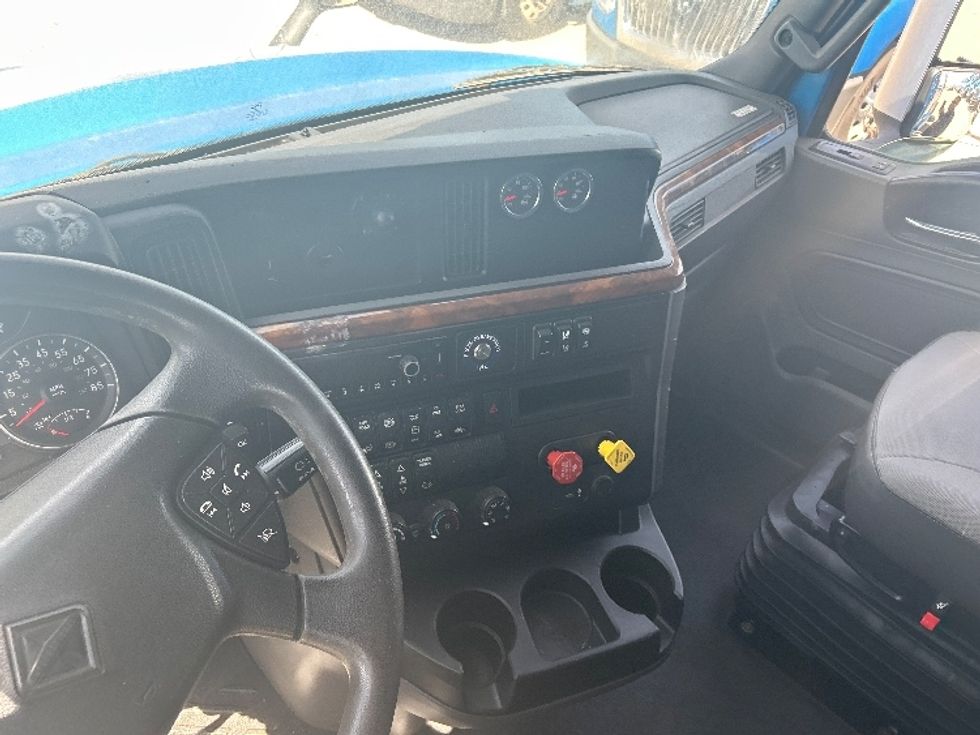 Sleeper Tractor-Heavy Duty Tractors-International-2021-LT625-El Paso-TX-704,843\n\t\tmiles-$ 33,250 - Image 10