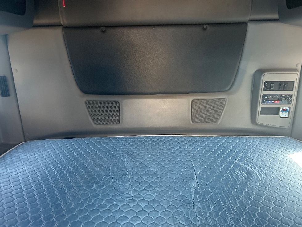 Sleeper Tractor-Heavy Duty Tractors-International-2021-LT625-El Paso-TX-704,843\n\t\tmiles-$ 33,250 - Image 16