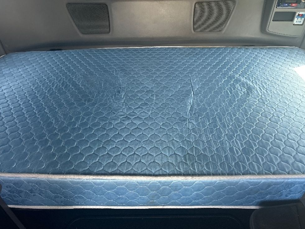 Sleeper Tractor-Heavy Duty Tractors-International-2021-LT625-El Paso-TX-704,843\n\t\tmiles-$ 33,250 - Image 17