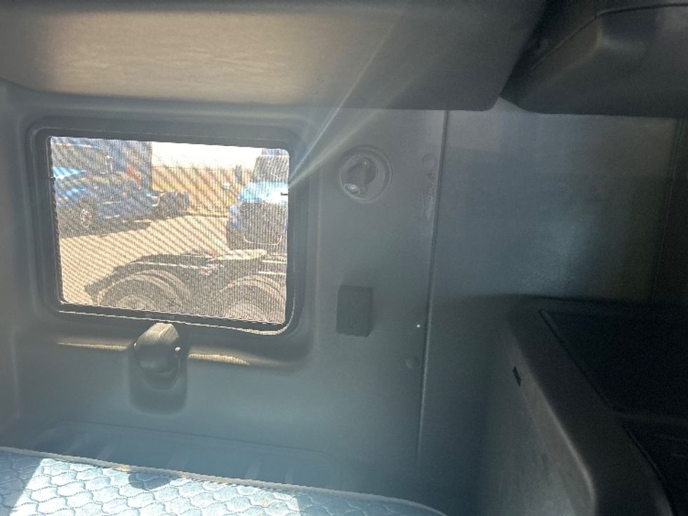 Sleeper Tractor-Heavy Duty Tractors-International-2021-LT625-El Paso-TX-704,843\n\t\tmiles-$ 33,250 - Image 18