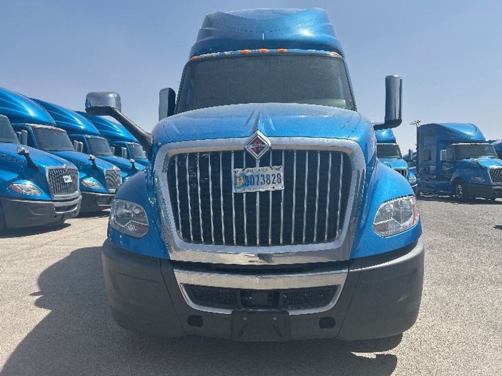 Sleeper Tractor-Heavy Duty Tractors-International-2021-LT625-El Paso-TX-704,843\n\t\tmiles-$ 33,250 - Image 2