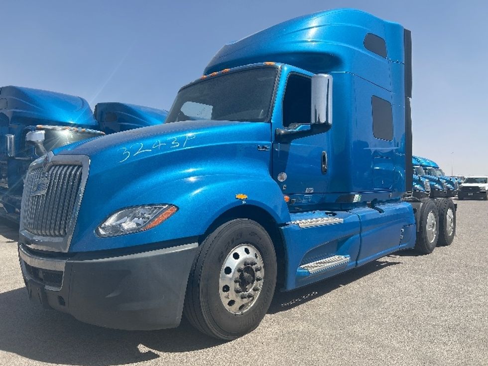 Sleeper Tractor-Heavy Duty Tractors-International-2021-LT625-El Paso-TX-704,843\n\t\tmiles-$ 33,250 - Image 3