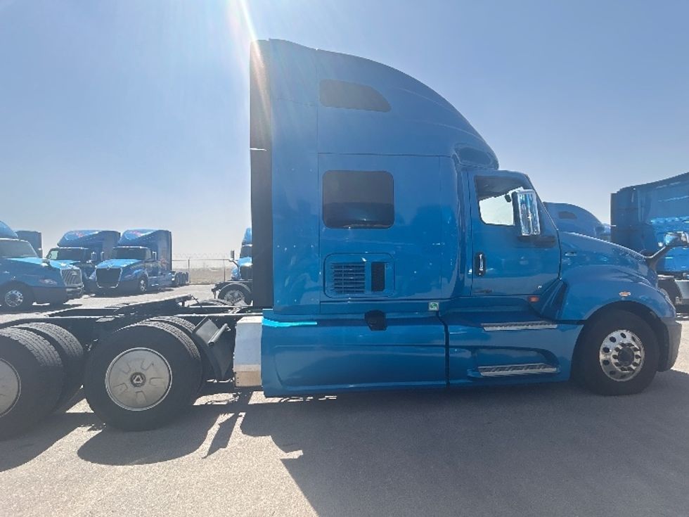 Sleeper Tractor-Heavy Duty Tractors-International-2021-LT625-El Paso-TX-704,843\n\t\tmiles-$ 33,250 - Image 8