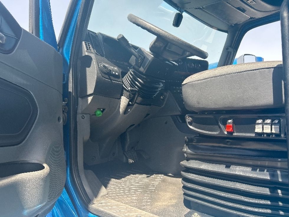 Sleeper Tractor-Heavy Duty Tractors-International-2021-LT625-El Paso-TX-704,843\n\t\tmiles-$ 33,250 - Image 9