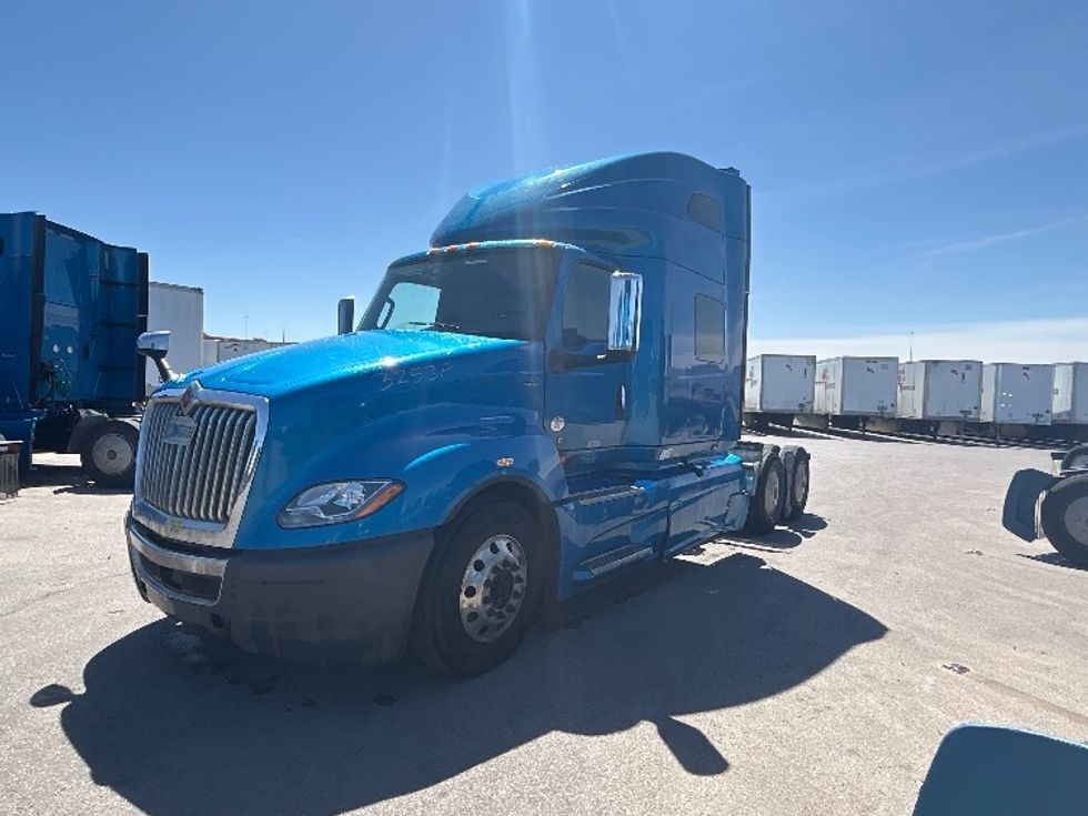 Sleeper Tractor-Heavy Duty Tractors-International-2021-LT625-El Paso-TX-706,960\n\t\tmiles-$ 28,250 - Image 3