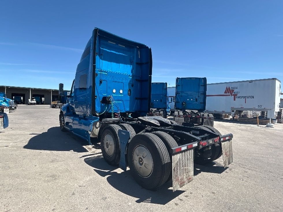 Sleeper Tractor-Heavy Duty Tractors-International-2021-LT625-El Paso-TX-706,960\n\t\tmiles-$ 28,250 - Image 5