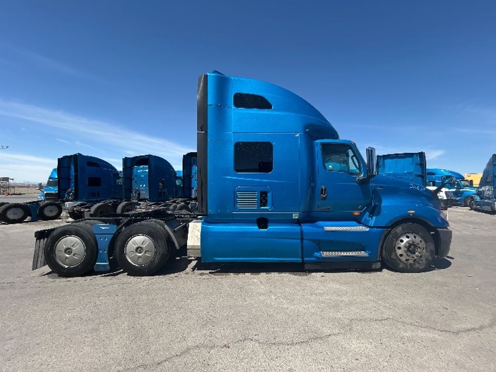 Sleeper Tractor-Heavy Duty Tractors-International-2021-LT625-El Paso-TX-706,960\n\t\tmiles-$ 28,250 - Image 8