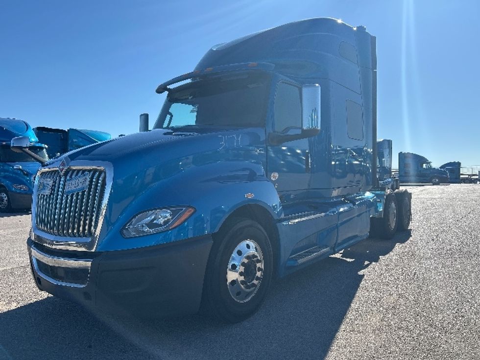Sleeper Tractor-Heavy Duty Tractors-International-2021-LT625-El Paso-TX-713,215\n\t\tmiles-$ 29,750 - Image 3