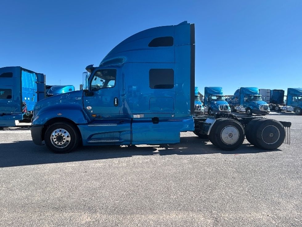 Sleeper Tractor-Heavy Duty Tractors-International-2021-LT625-El Paso-TX-713,215\n\t\tmiles-$ 29,750 - Image 4