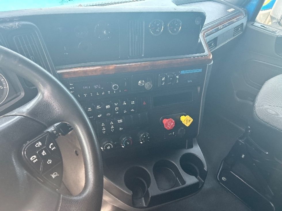 Sleeper Tractor-Heavy Duty Tractors-International-2021-LT625-El Paso-TX-717,116\n\t\tmiles-$ 33,250 - Image 10