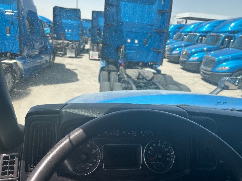 Sleeper Tractor-Heavy Duty Tractors-International-2021-LT625-El Paso-TX-717,116\n\t\tmiles-$ 33,250 - Image 11