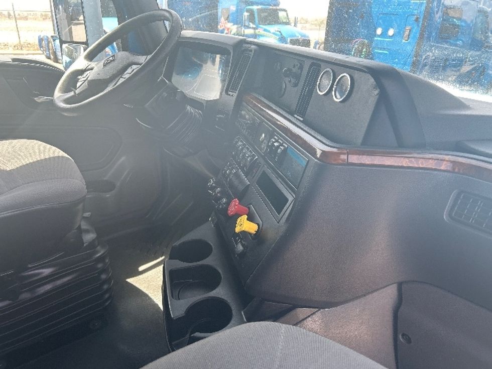 Sleeper Tractor-Heavy Duty Tractors-International-2021-LT625-El Paso-TX-717,116\n\t\tmiles-$ 33,250 - Image 15