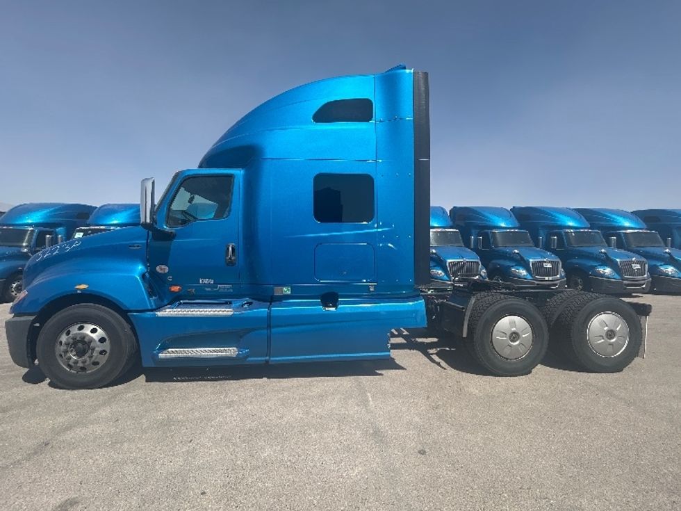 Sleeper Tractor-Heavy Duty Tractors-International-2021-LT625-El Paso-TX-718,393\n\t\tmiles-$ 33,250 - Image 4