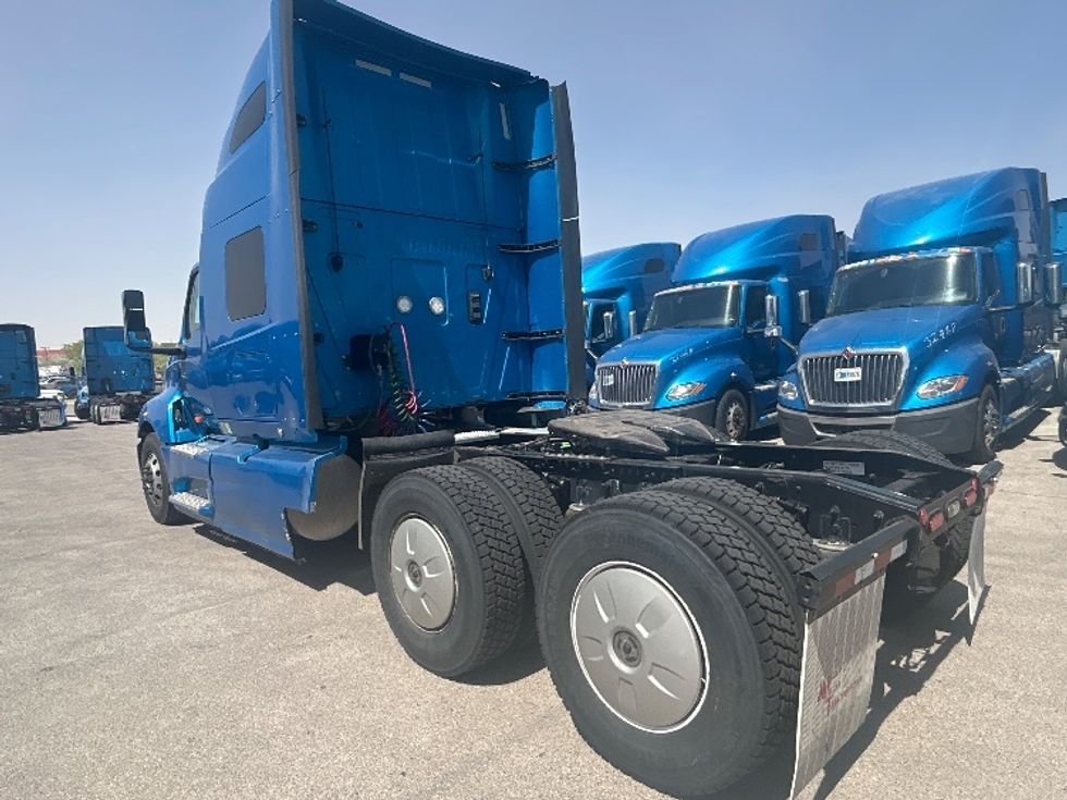 Sleeper Tractor-Heavy Duty Tractors-International-2021-LT625-El Paso-TX-718,393\n\t\tmiles-$ 33,250 - Image 5