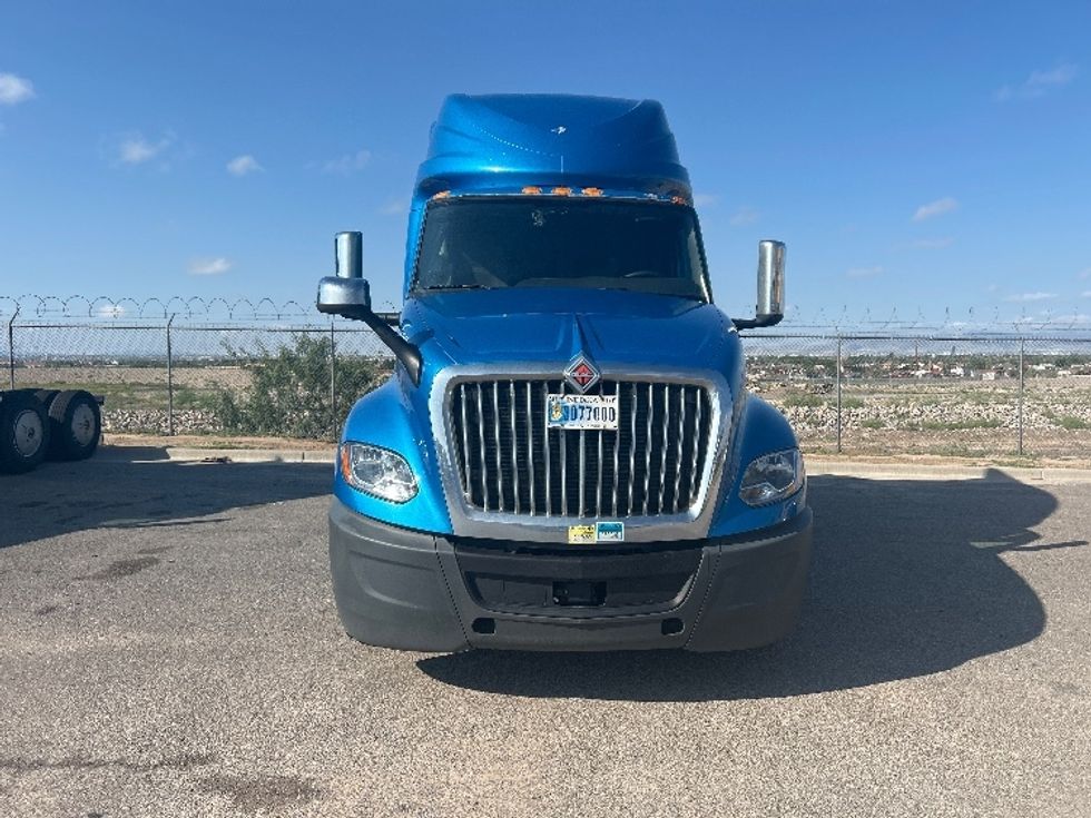 Sleeper Tractor-Heavy Duty Tractors-International-2021-LT625-El Paso-TX-719,265\n\t\tmiles-$ 31,500 - Image 2