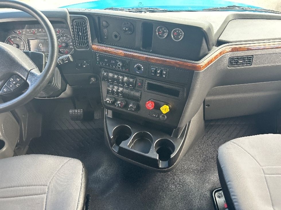 Sleeper Tractor-Heavy Duty Tractors-International-2021-LT625-El Paso-TX-719,523\n\t\tmiles-$ 31,250 - Image 12