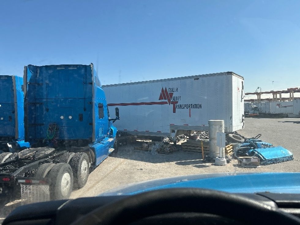 Sleeper Tractor-Heavy Duty Tractors-International-2021-LT625-El Paso-TX-721,593\n\t\tmiles-$ 33,250 - Image 11