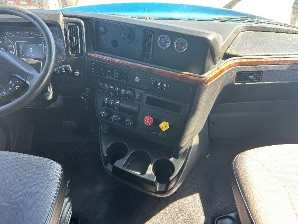 Sleeper Tractor-Heavy Duty Tractors-International-2021-LT625-El Paso-TX-721,593\n\t\tmiles-$ 33,250 - Image 12