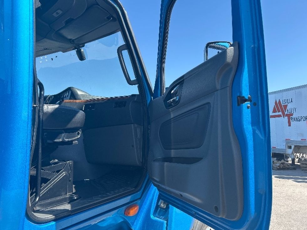 Sleeper Tractor-Heavy Duty Tractors-International-2021-LT625-El Paso-TX-721,593\n\t\tmiles-$ 33,250 - Image 13