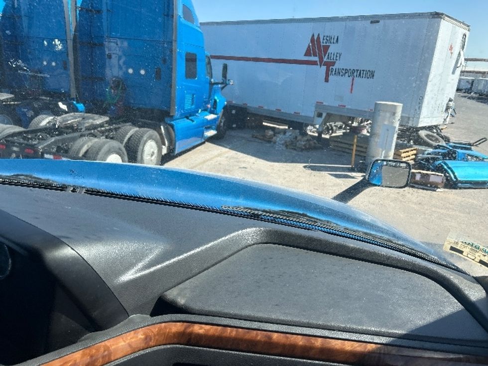 Sleeper Tractor-Heavy Duty Tractors-International-2021-LT625-El Paso-TX-721,593\n\t\tmiles-$ 33,250 - Image 14