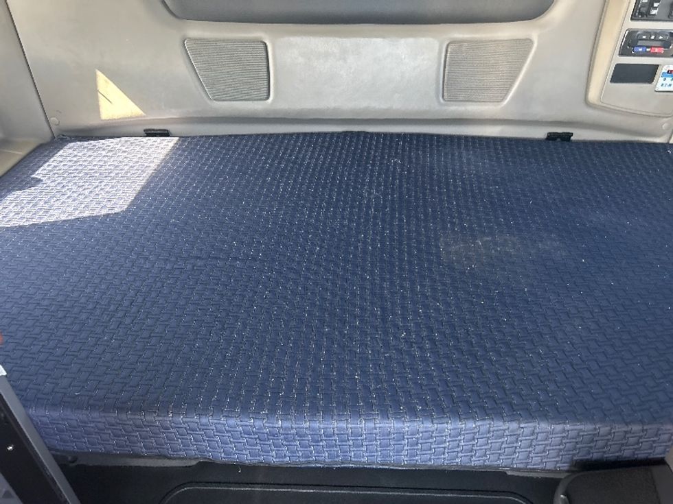 Sleeper Tractor-Heavy Duty Tractors-International-2021-LT625-El Paso-TX-721,593\n\t\tmiles-$ 33,250 - Image 17