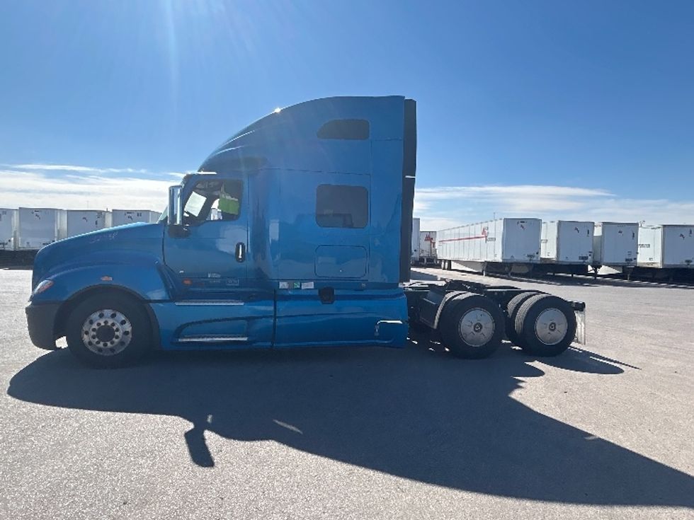 Sleeper Tractor-Heavy Duty Tractors-International-2021-LT625-El Paso-TX-721,593\n\t\tmiles-$ 33,250 - Image 4