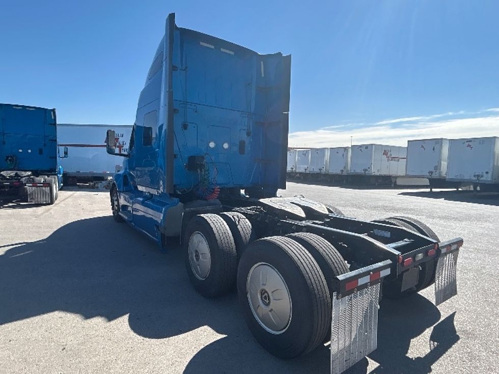 Sleeper Tractor-Heavy Duty Tractors-International-2021-LT625-El Paso-TX-721,593\n\t\tmiles-$ 33,250 - Image 5