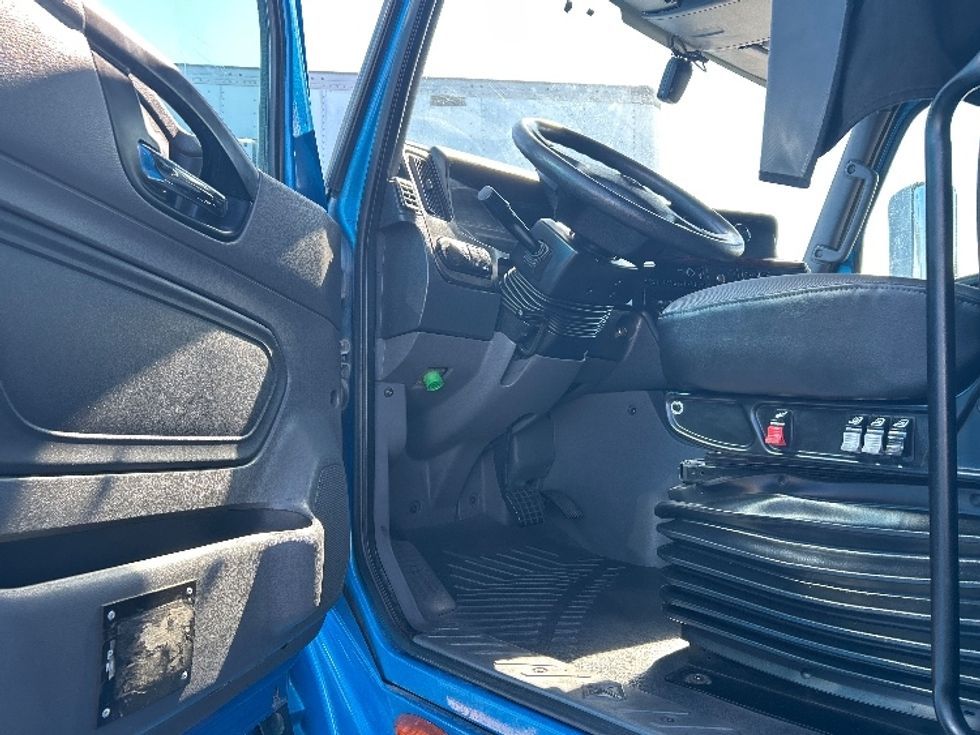 Sleeper Tractor-Heavy Duty Tractors-International-2021-LT625-El Paso-TX-721,593\n\t\tmiles-$ 33,250 - Image 9