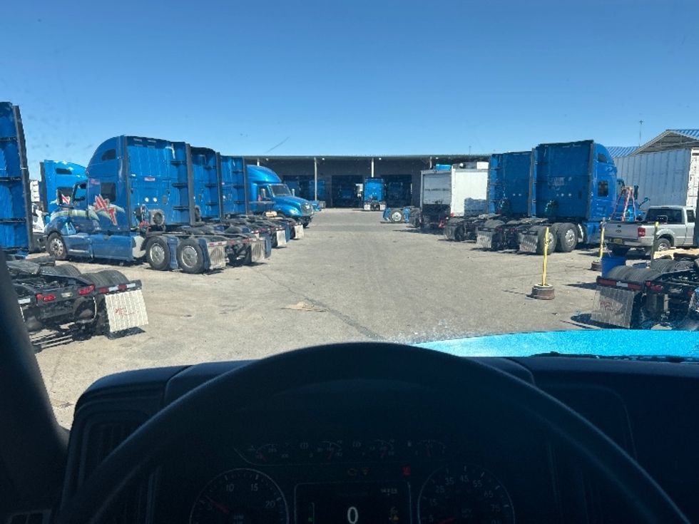 Sleeper Tractor-Heavy Duty Tractors-International-2021-LT625-El Paso-TX-727,015\n\t\tmiles-$ 33,250 - Image 11