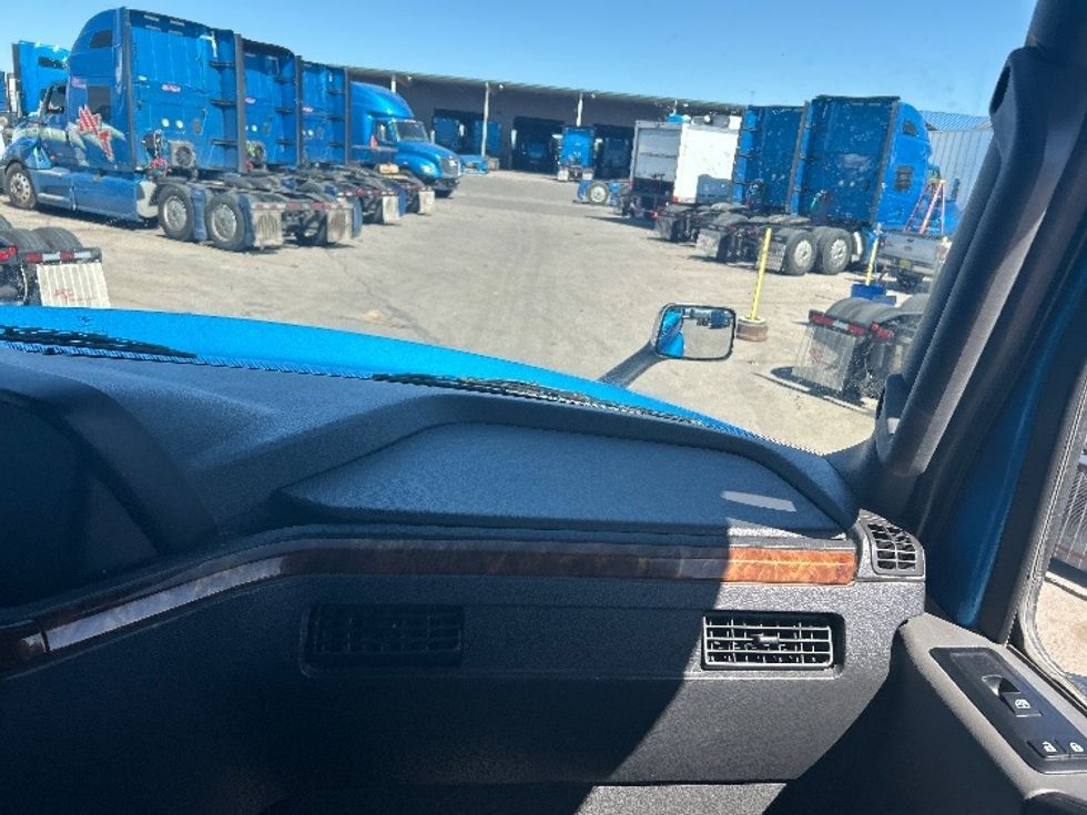 Sleeper Tractor-Heavy Duty Tractors-International-2021-LT625-El Paso-TX-727,015\n\t\tmiles-$ 33,250 - Image 14