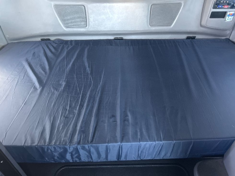 Sleeper Tractor-Heavy Duty Tractors-International-2021-LT625-El Paso-TX-727,015\n\t\tmiles-$ 33,250 - Image 17