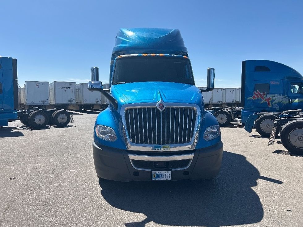 Sleeper Tractor-Heavy Duty Tractors-International-2021-LT625-El Paso-TX-727,015\n\t\tmiles-$ 33,250 - Image 2