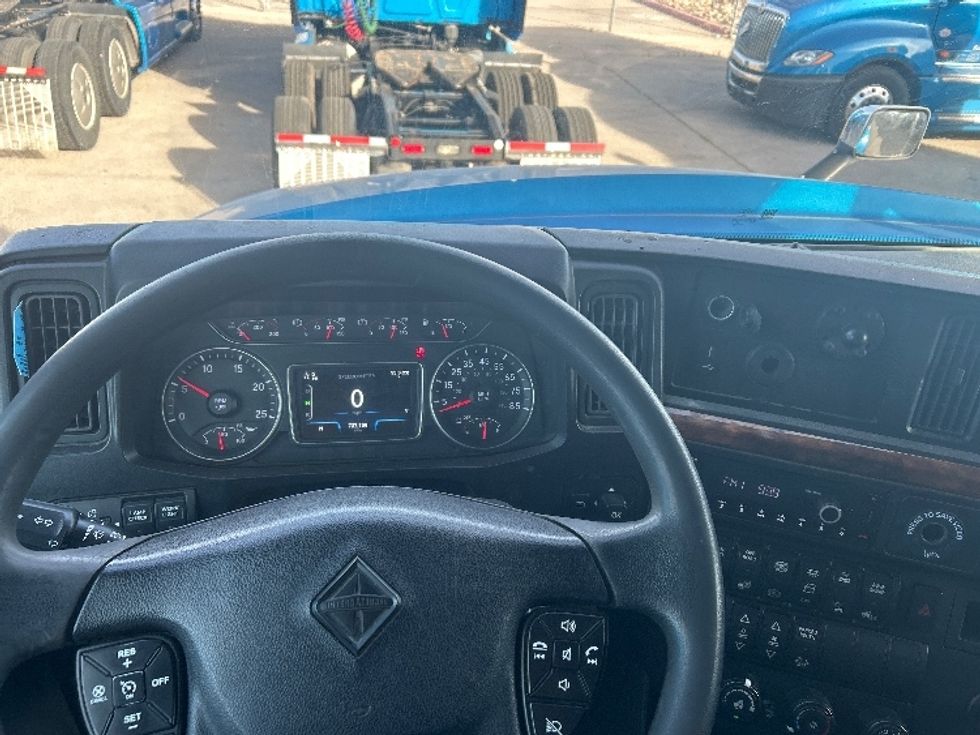Sleeper Tractor-Heavy Duty Tractors-International-2021-LT625-El Paso-TX-727,158\n\t\tmiles-$ 32,500 - Image 11