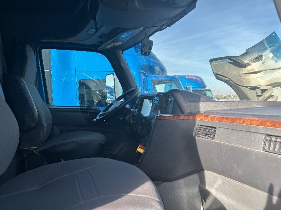 Sleeper Tractor-Heavy Duty Tractors-International-2021-LT625-El Paso-TX-727,158\n\t\tmiles-$ 32,500 - Image 15