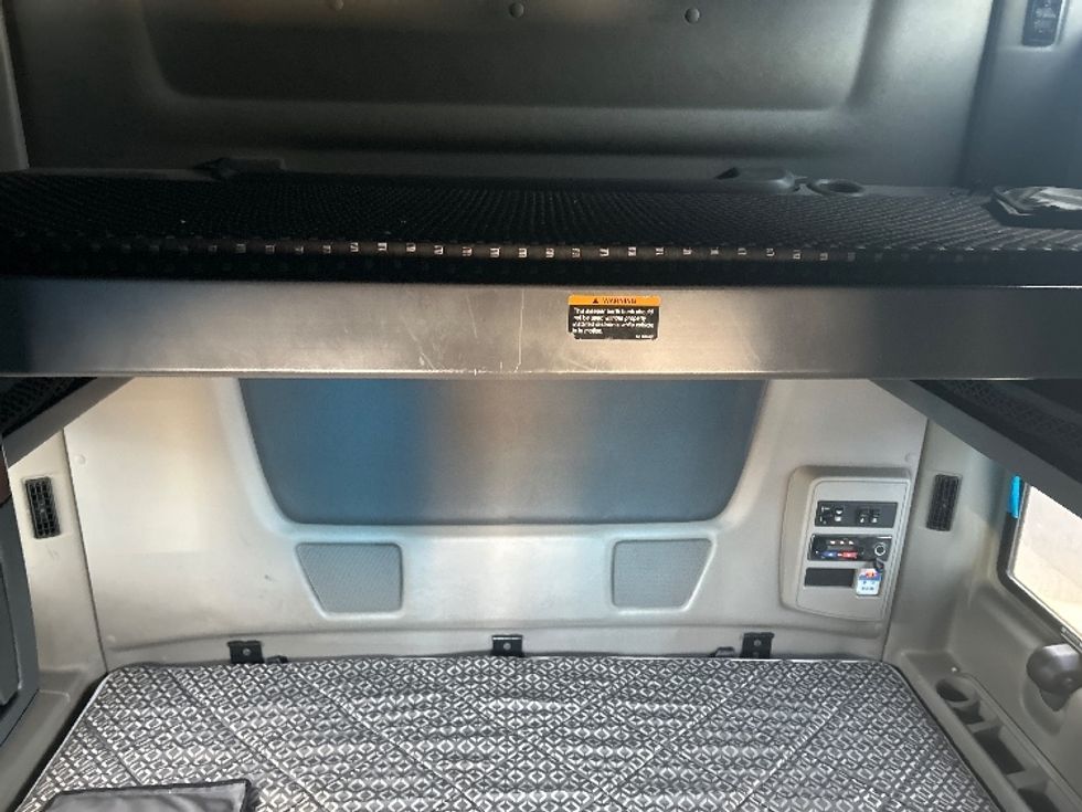 Sleeper Tractor-Heavy Duty Tractors-International-2021-LT625-El Paso-TX-727,158\n\t\tmiles-$ 32,500 - Image 16