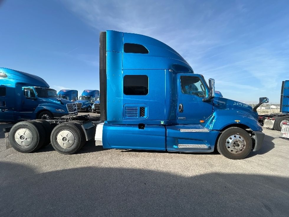 Sleeper Tractor-Heavy Duty Tractors-International-2021-LT625-El Paso-TX-727,158\n\t\tmiles-$ 32,500 - Image 8